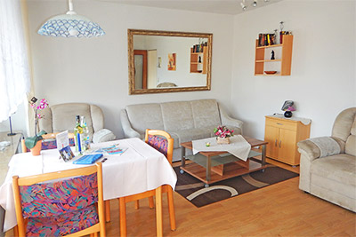 Appartement 37: Wohnzimmer mit Essecke